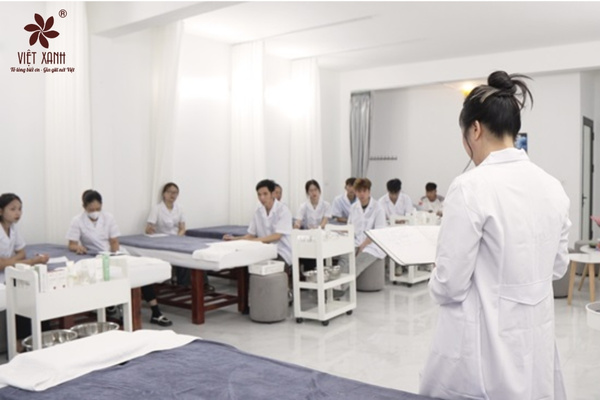 Học nghề và nâng cao tay nghề