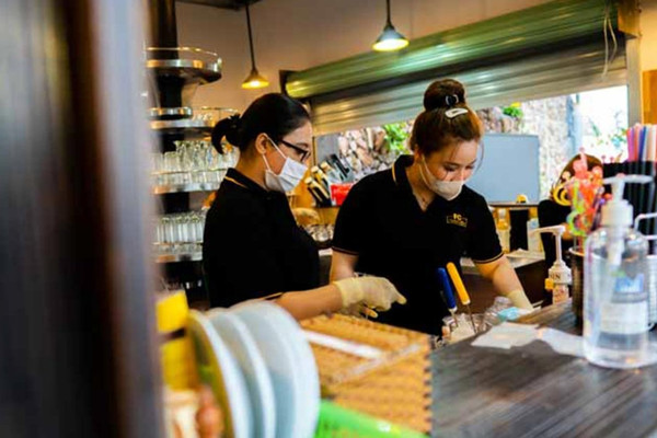 Tuyển dụng và đào tạo nhân viên