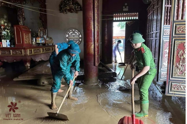 Dọn dẹp đồ thờ cúng – một bước cần thiết để bảo vệ sự linh thiêng cho đồ thờ cúng