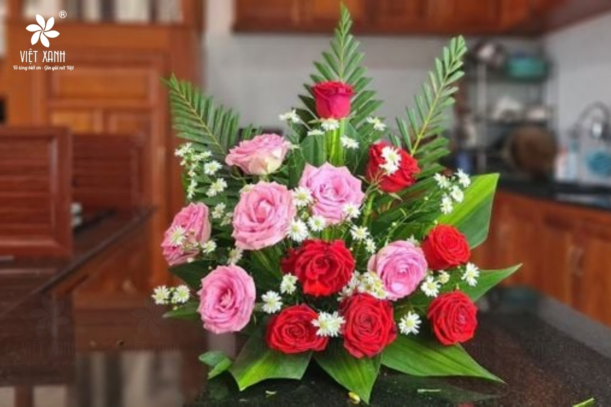 Ý nghĩa của hoa hồng khi đặt lên bàn thờ