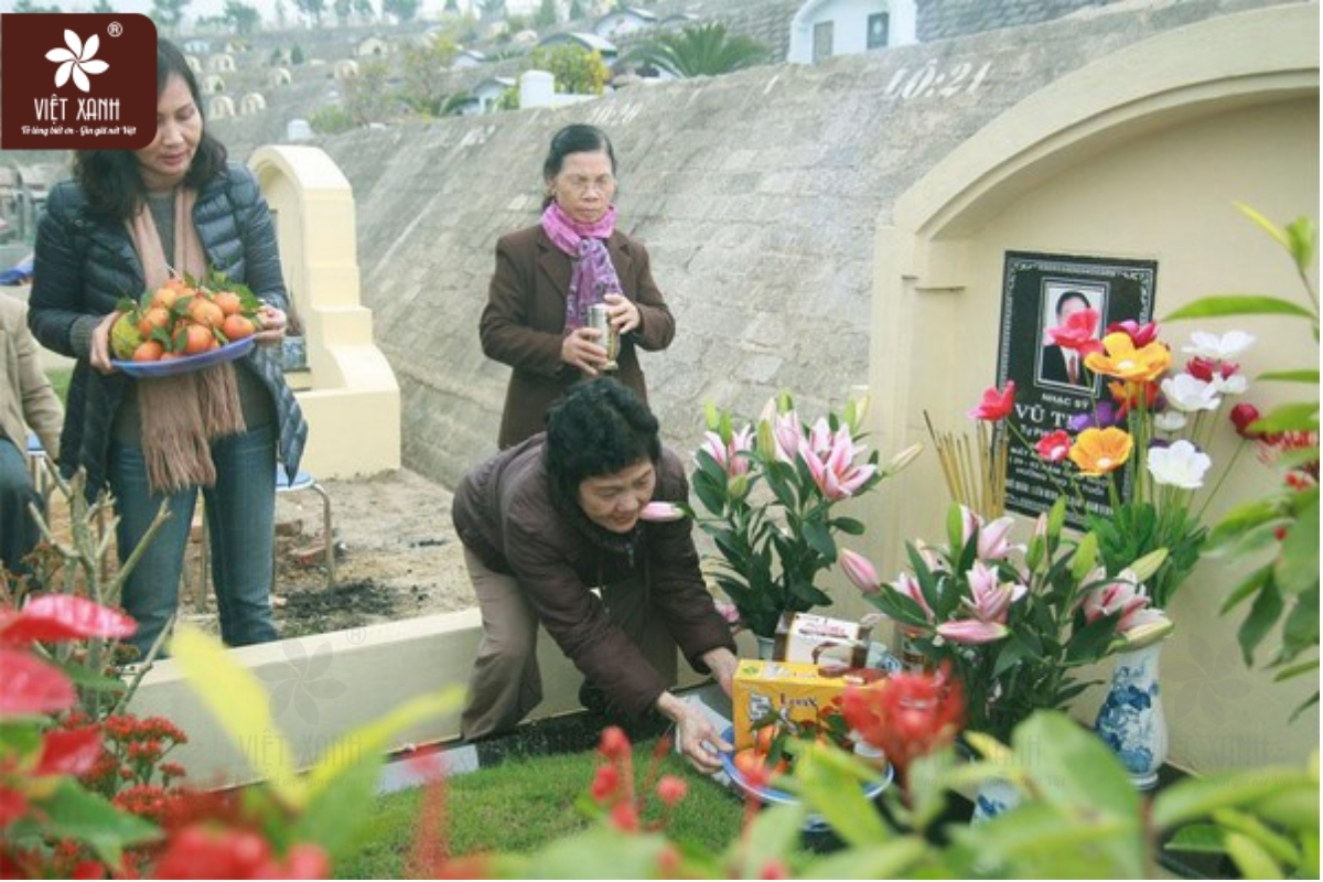 Cần sắm lễ gì trước khi đọc văn khấn tảo mộ Tết Thanh Minh?