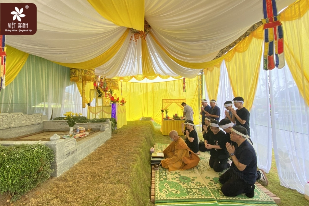 Bí quyết lau dọn, làm sạch bia mộ thanh tịnh, tránh phạm kỵ 