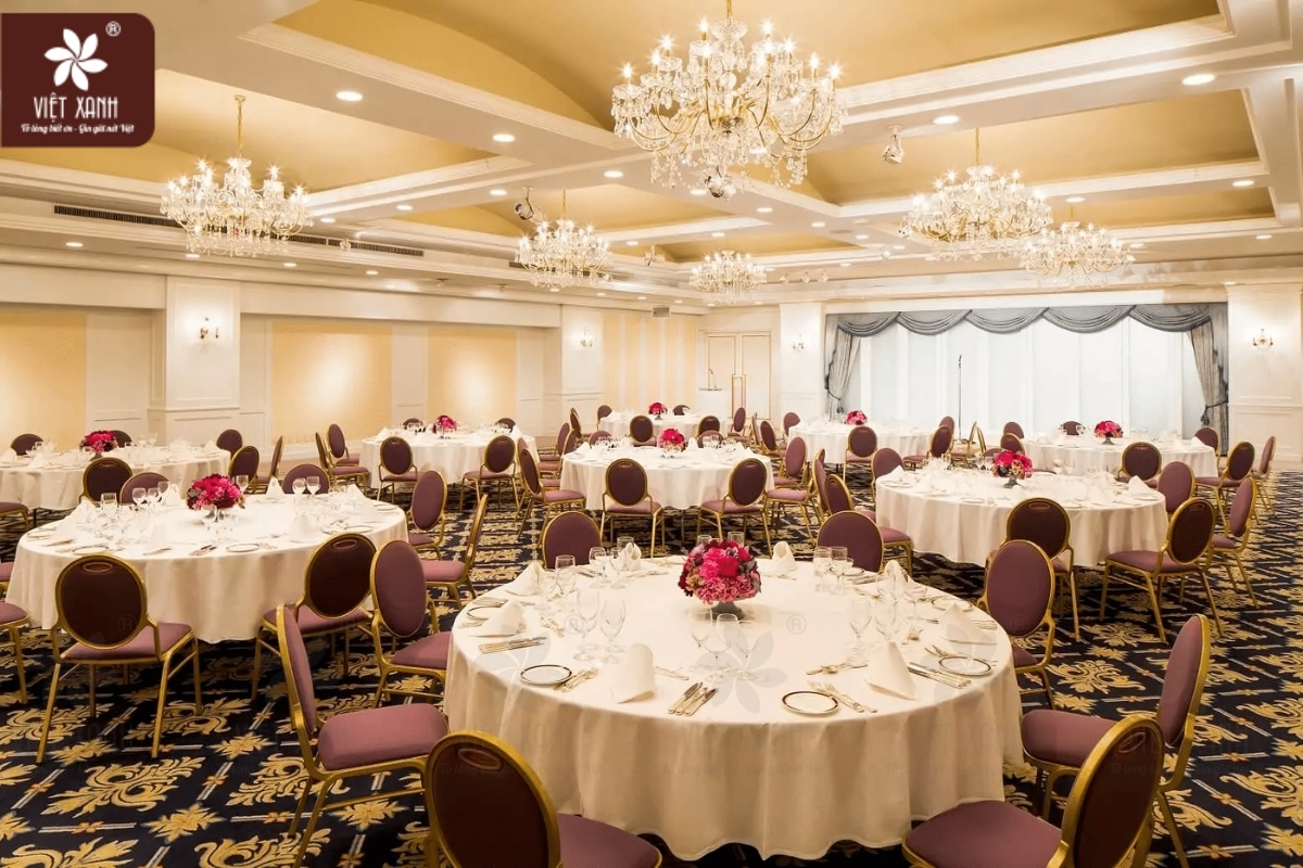 Tầm quan trọng của cách trải khăn bàn trong nhà hàng