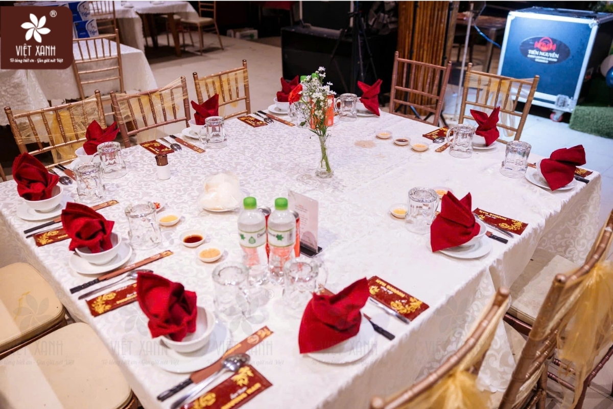 Đặc thù không gian dịch vụ tại Long Biên và nhu cầu sử dụng khăn ướt