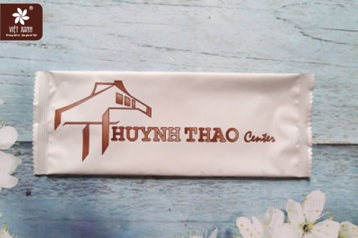 Giải mã vai trò của khăn lạnh Hoài Đức trên bàn tiệc sang trọng