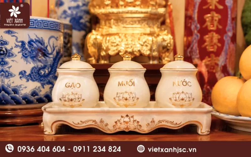 cách sắp xếp hũ gạo muối nước trên ban thờ