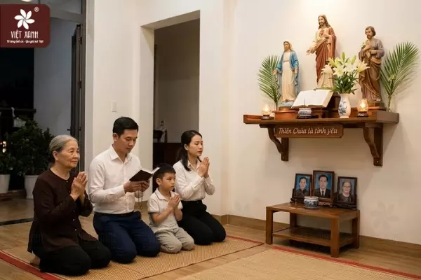 Ý nghĩa bàn thờ Công giáo đối với các gia đình